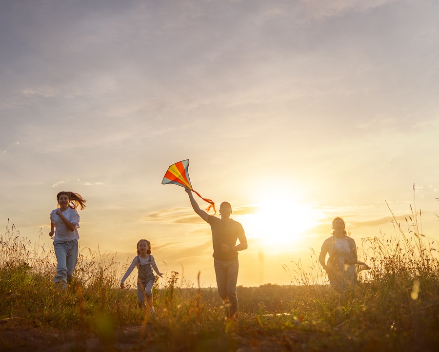 Third Image_Personal Financial Advice page.jpg